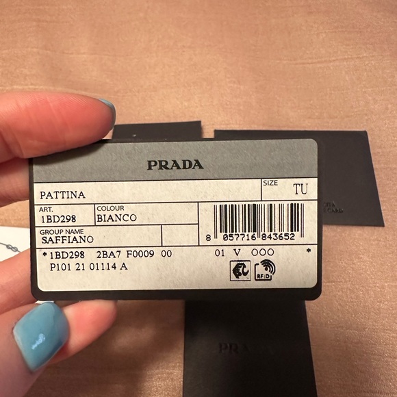 Beautiful Authentic Prada Purse - Saffiano Bianco - Picture 10 of 12